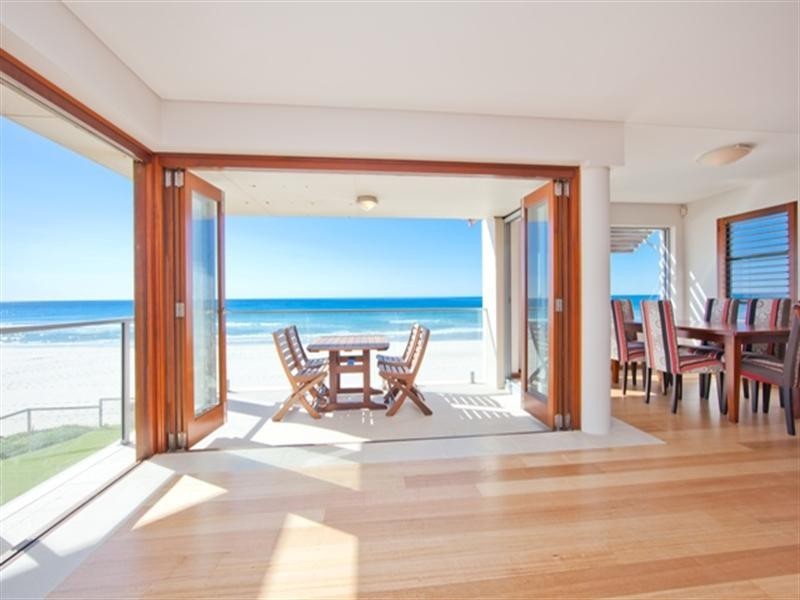 143 Jefferson Lane, Palm Beach QLD 4221