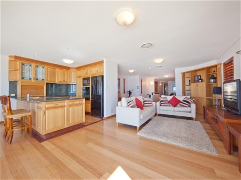 143 Jefferson Lane, Palm Beach QLD 4221