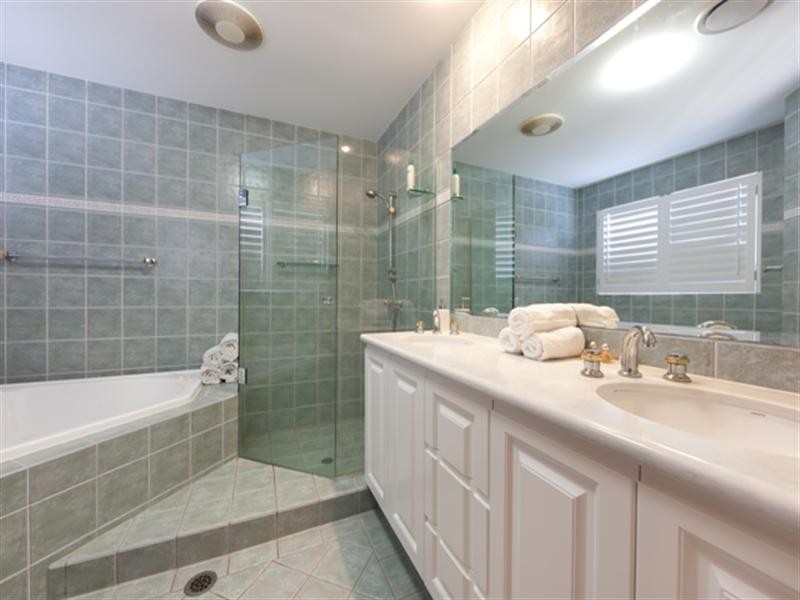 143 Jefferson Lane, Palm Beach QLD 4221