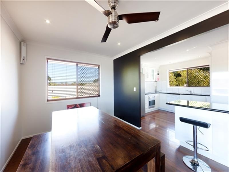 9 Barklya Place, Palm Beach QLD 4221