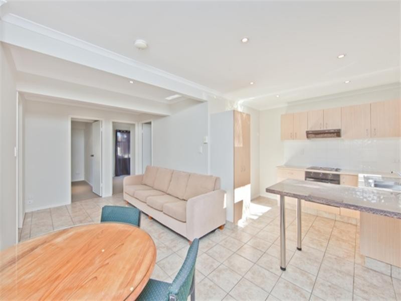 9 Barklya Place, Palm Beach QLD 4221