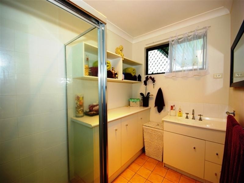 1/4 Doggett Drive, Miami QLD 4220