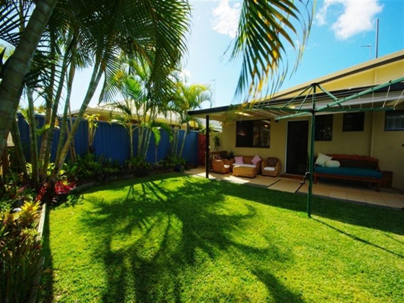 1/4 Doggett Drive, Miami QLD 4220