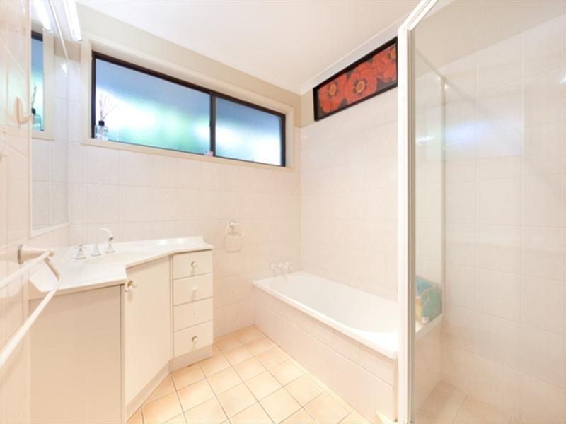 11 Mallawa Drive, Palm Beach QLD 4221