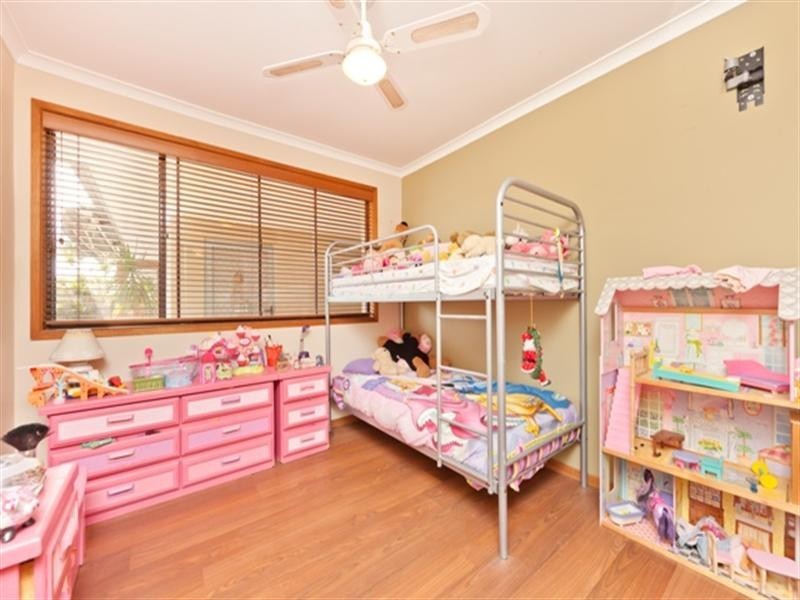 11 Mallawa Drive, Palm Beach QLD 4221