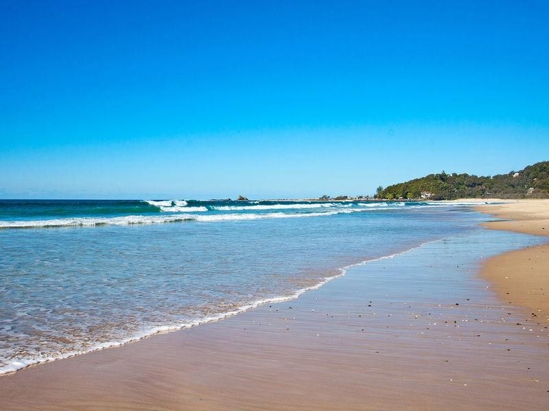 67 Jefferson Lane, Palm Beach QLD 4221