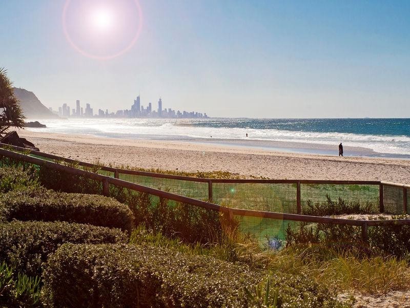 67 Jefferson Lane, Palm Beach QLD 4221