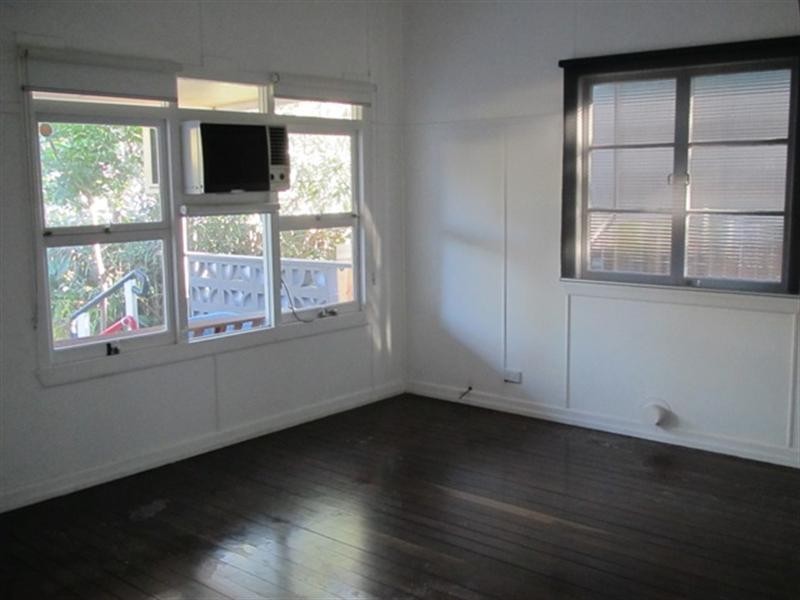 9 Miami Shore Parade, Miami QLD 4220