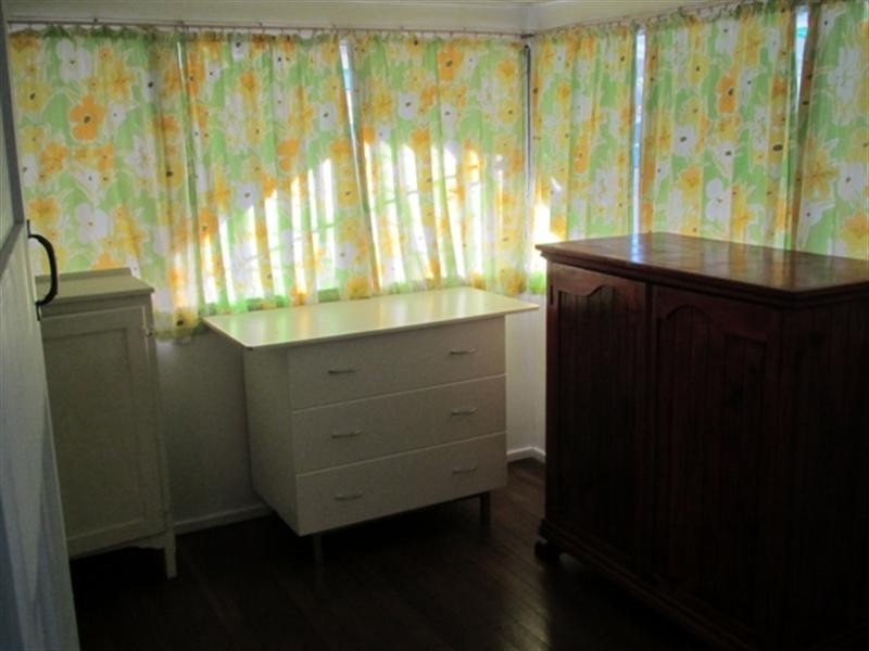 9 Miami Shore Parade, Miami QLD 4220