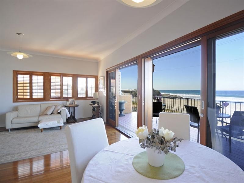 718 Pacific Parade, Currumbin QLD 4223