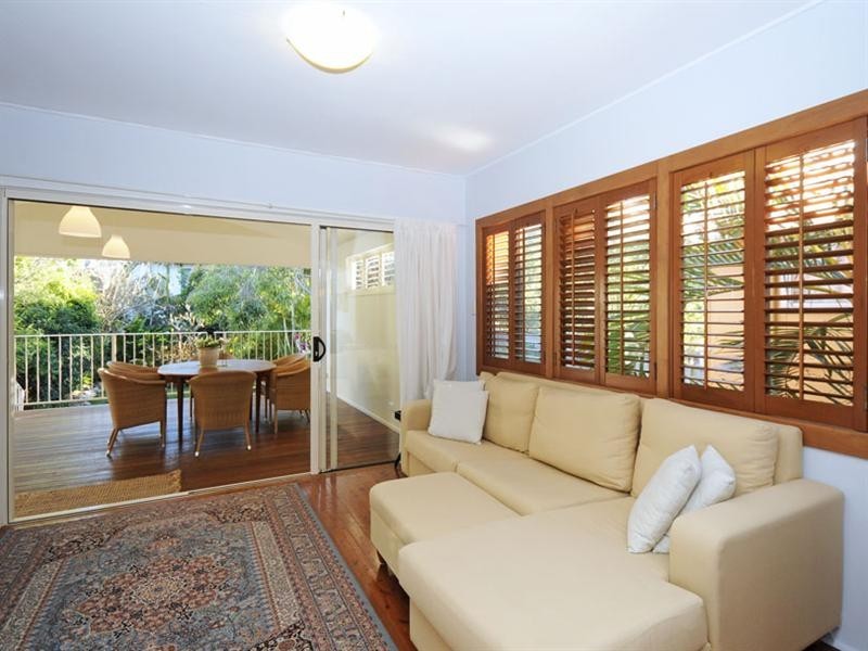 718 Pacific Parade, Currumbin QLD 4223