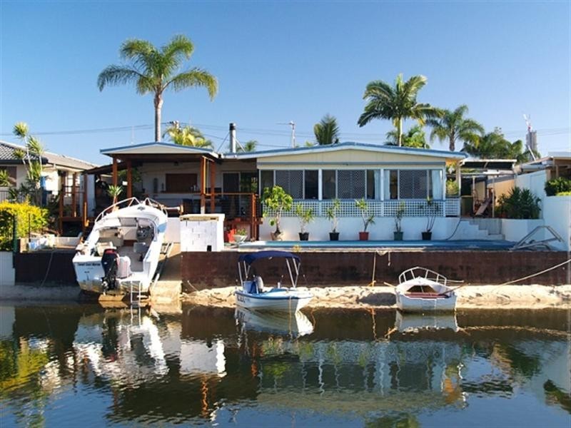 10 Cristobel Court, Broadbeach Waters QLD 4218