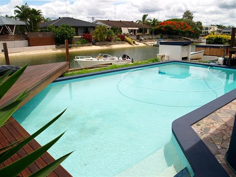 10 Cristobel Court, Broadbeach Waters QLD 4218