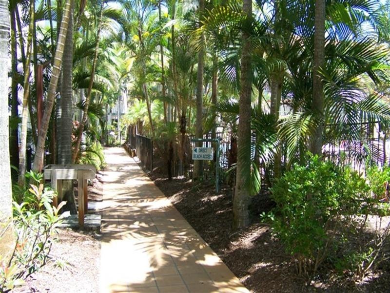 Apartment 186 ‘Grande Florida Resort’, 7 Redondo Avenue, Miami QLD 4220