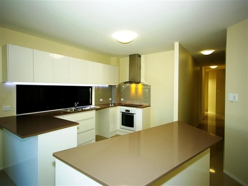 1/44 Sunshine Parade, Miami QLD 4220