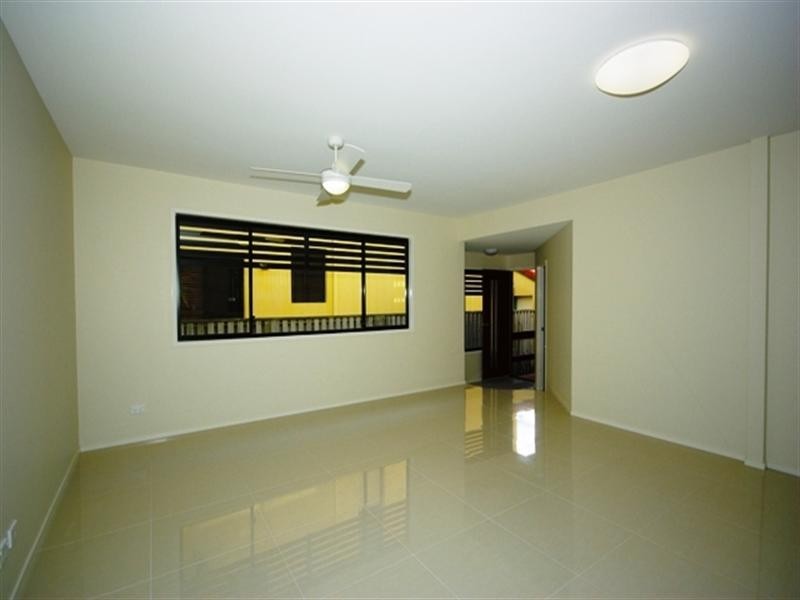 1/44 Sunshine Parade, Miami QLD 4220