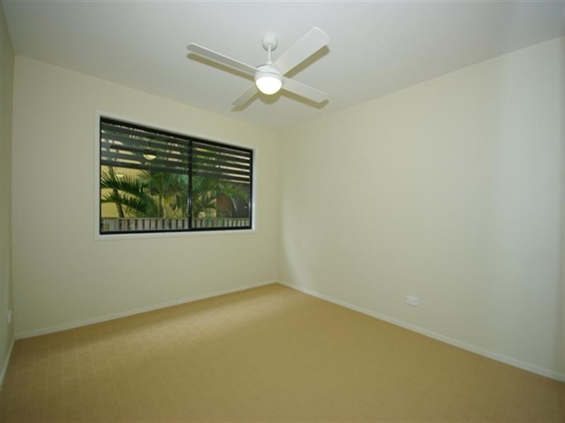 1/44 Sunshine Parade, Miami QLD 4220