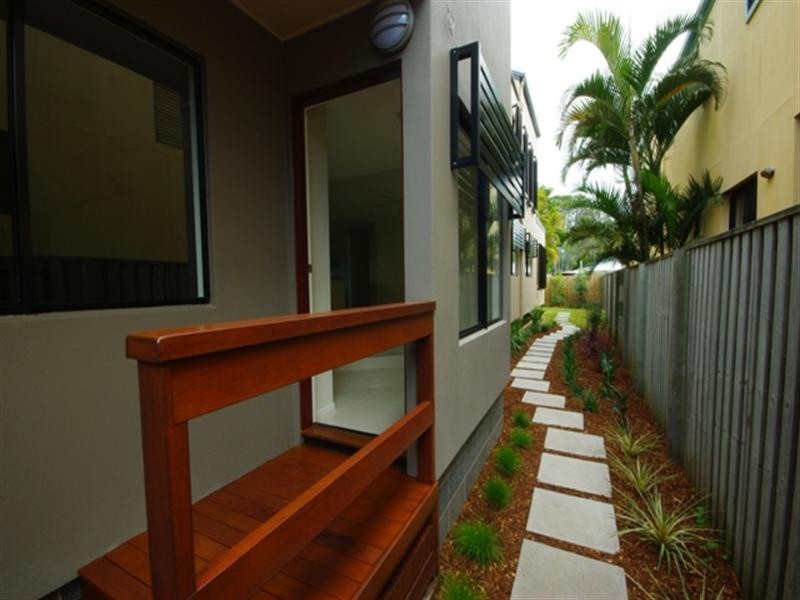 1/44 Sunshine Parade, Miami QLD 4220