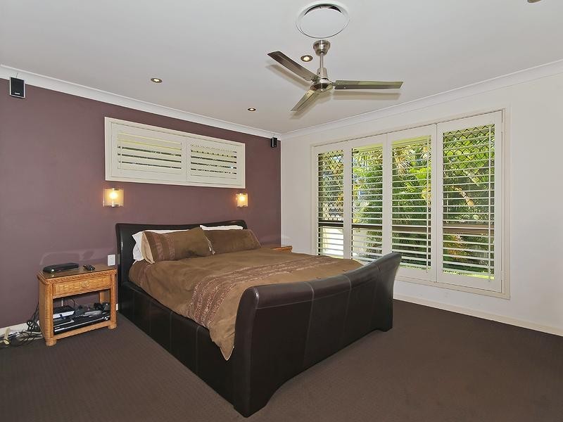3 Rosemont Avenue, Broadbeach Waters QLD 4218