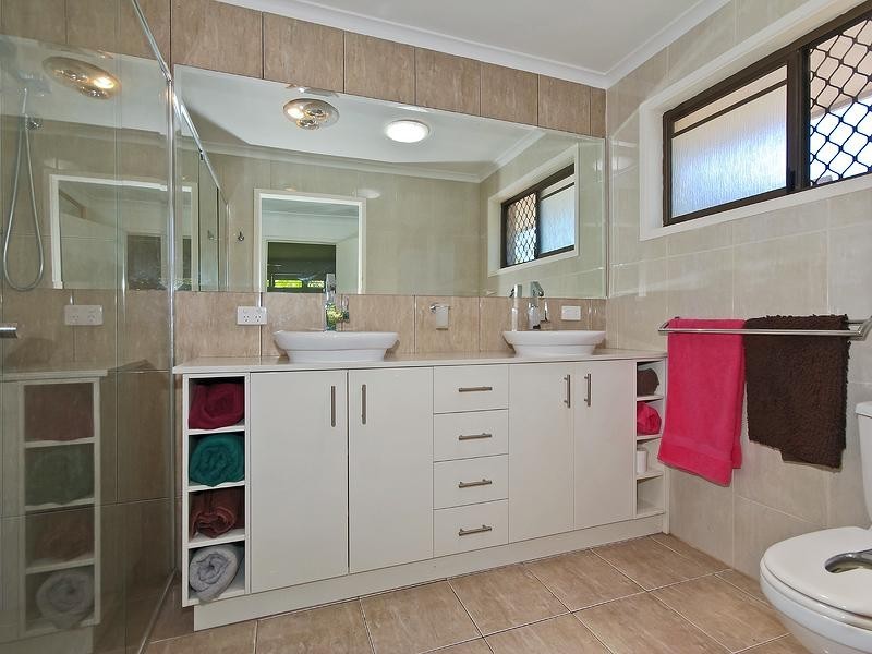 3 Rosemont Avenue, Broadbeach Waters QLD 4218