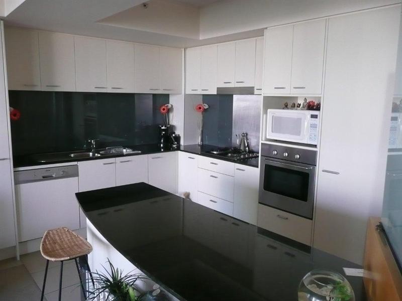 907 /2685 Gold Coast Highway, Broadbeach QLD 4218