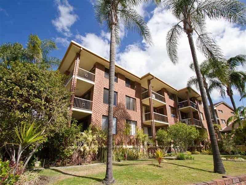 8 ‘Surfwood’, 150 Surf Parade, Broadbeach QLD 4218