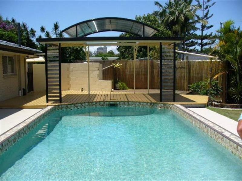 10 Moana Park Avenue, Broadbeach Waters QLD 4218