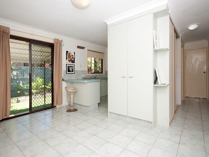 89 Alec Avenue, Mermaid Waters QLD 4218