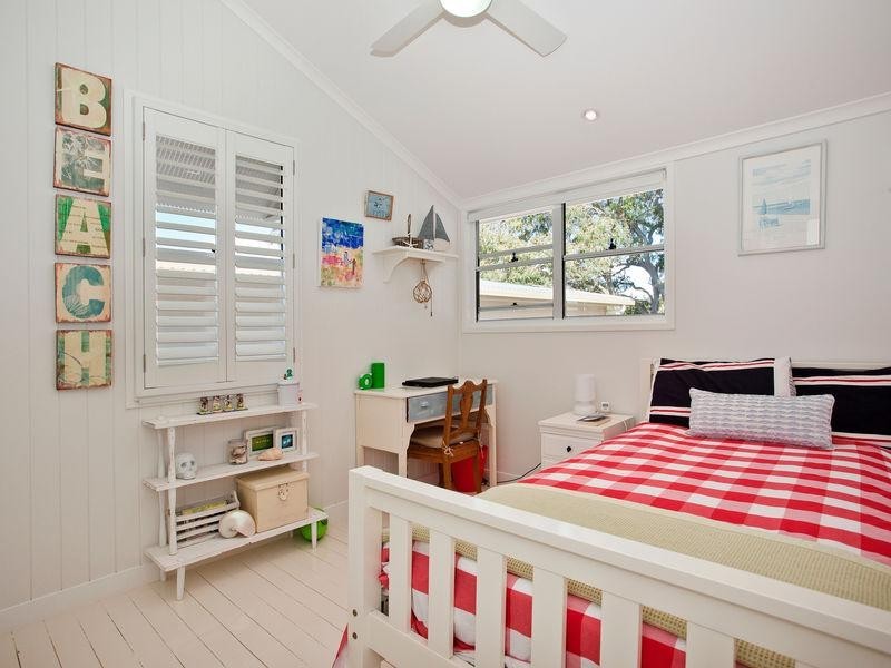 8 Brake Street, Burleigh Heads QLD 4220