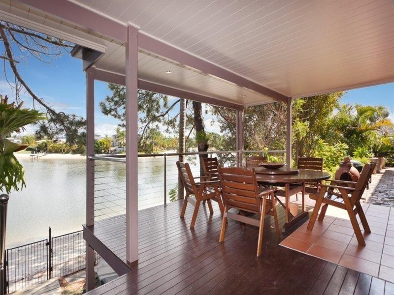 91 Clear Island Road, Broadbeach Waters QLD 4218