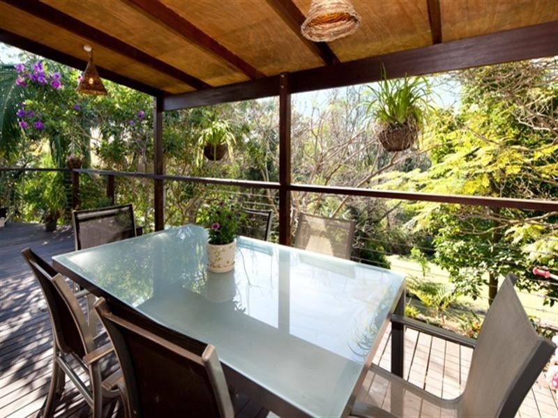 14 Ladds Ridge Road, Burleigh Heads QLD 4220