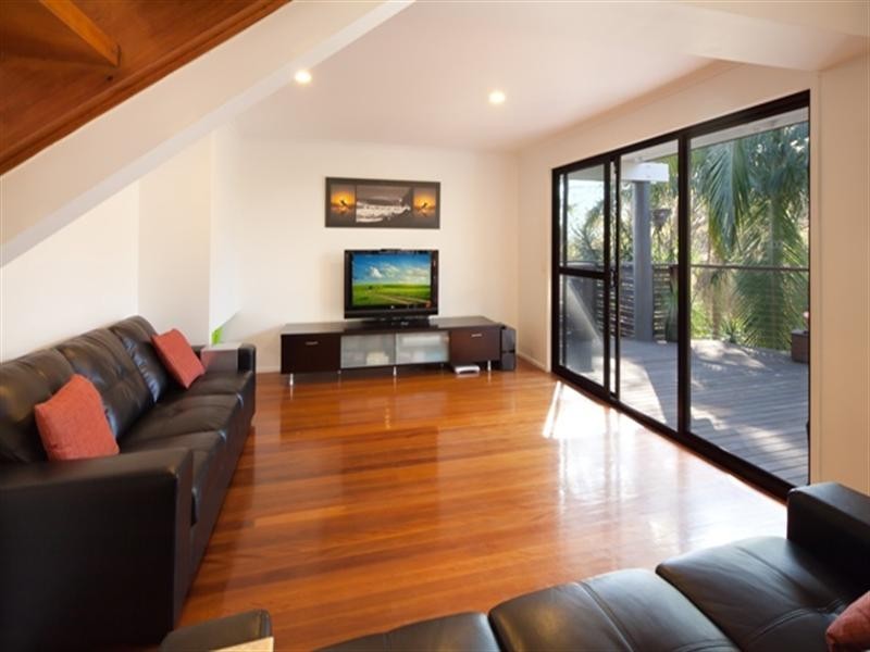 14 Ladds Ridge Road, Burleigh Heads QLD 4220