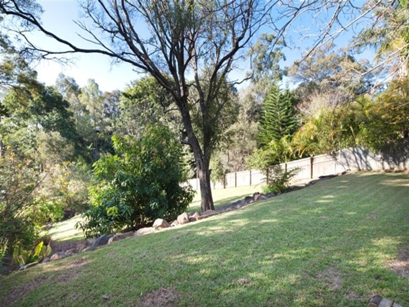 14 Ladds Ridge Road, Burleigh Heads QLD 4220