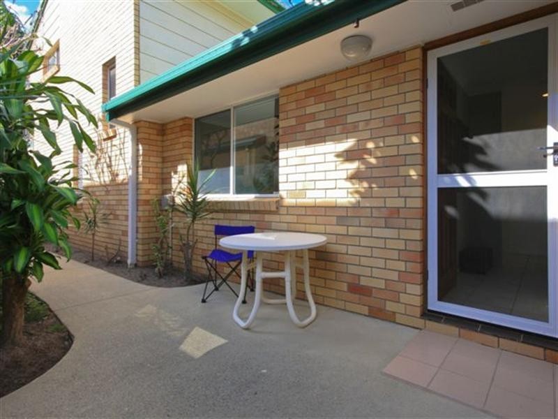 2 ‘Nobby Sands’, 108 Nobby Parade, Miami QLD 4220
