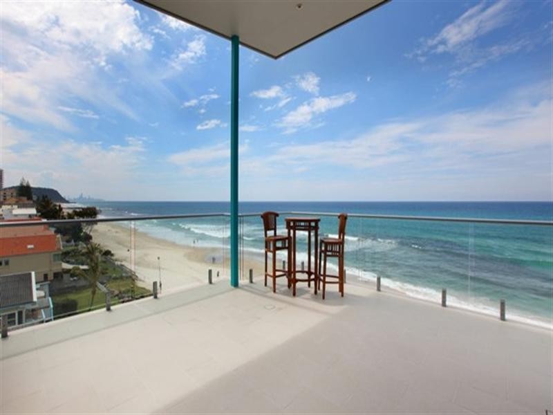 225 Jefferson Lane, Palm Beach QLD 4221