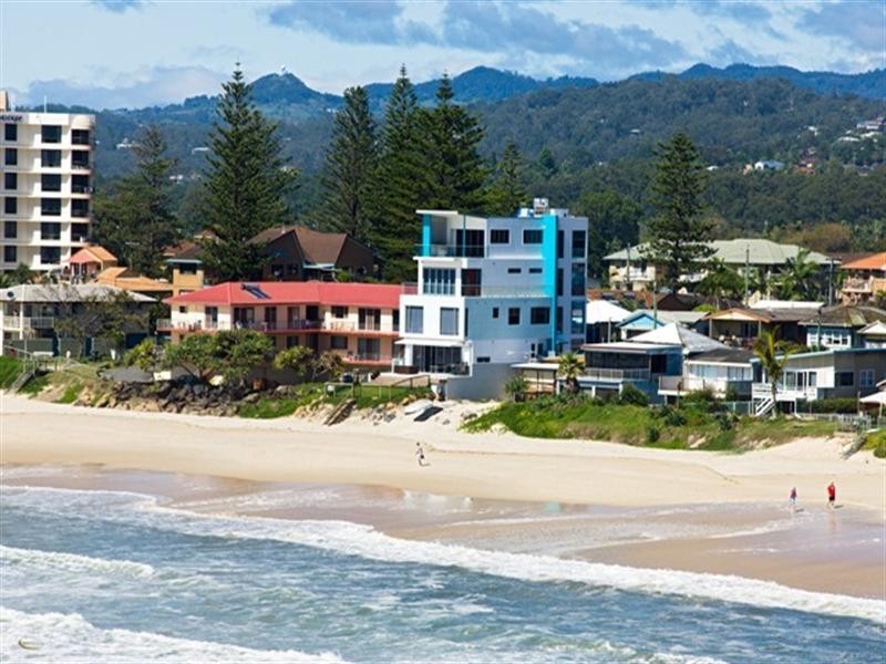 225 Jefferson Lane, Palm Beach QLD 4221