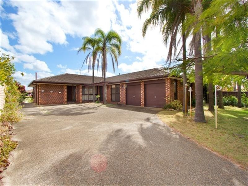 22 Port Drive, Mermaid Waters QLD 4218