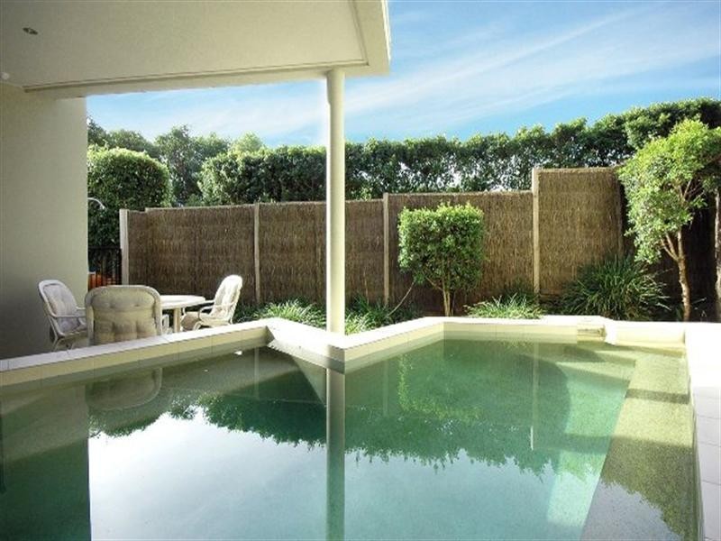 1/2087 Gold Coast Highway, Miami QLD 4220