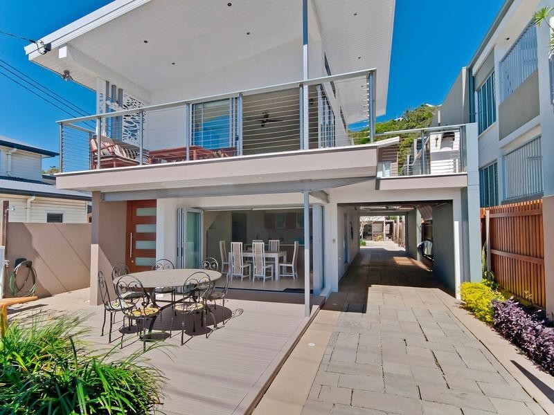 824 Pacific Parade, Currumbin QLD 4223