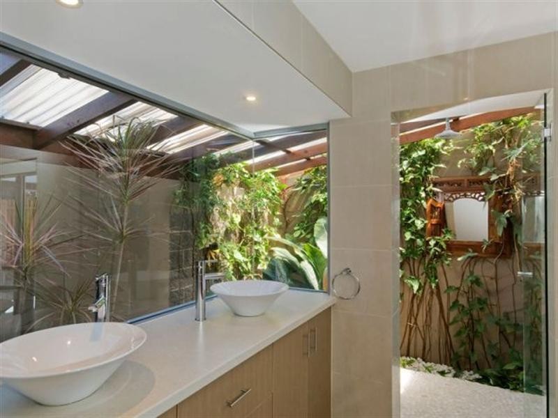 824 Pacific Parade, Currumbin QLD 4223