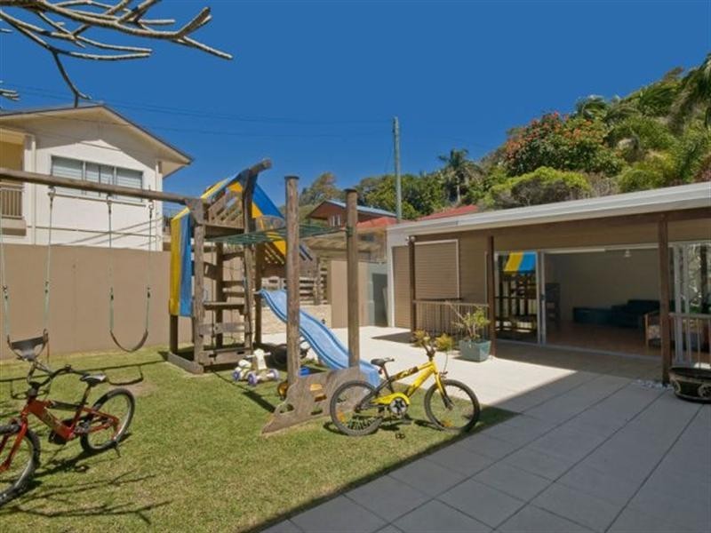824 Pacific Parade, Currumbin QLD 4223