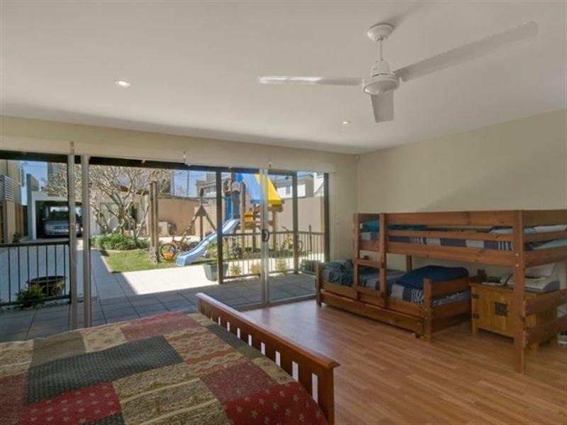 824 Pacific Parade, Currumbin QLD 4223