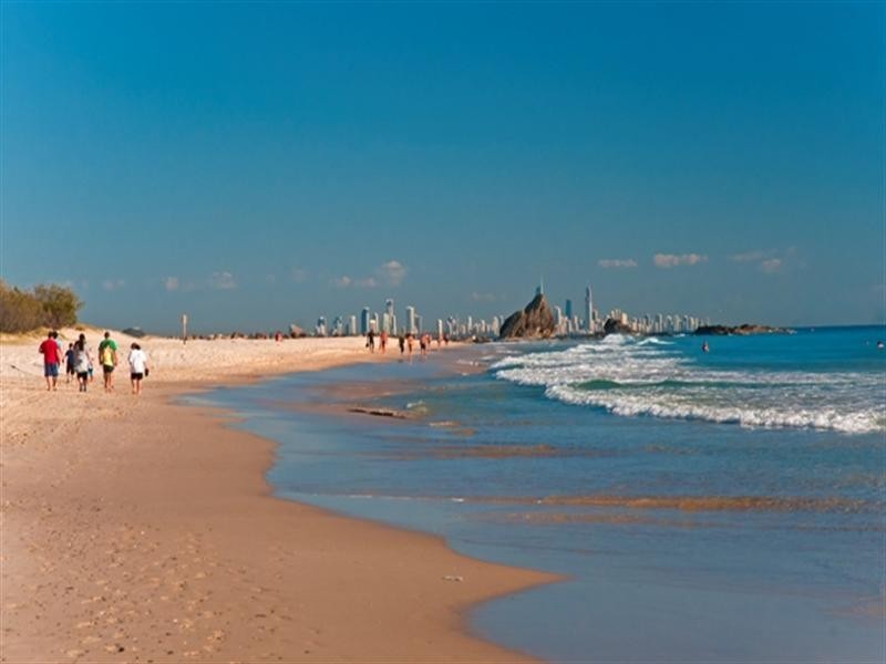 824 Pacific Parade, Currumbin QLD 4223