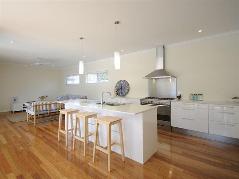 76 Twenty Fifth Avenue, Palm Beach QLD 4221