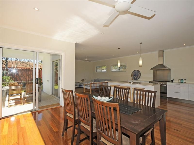 76 Twenty Fifth Avenue, Palm Beach QLD 4221