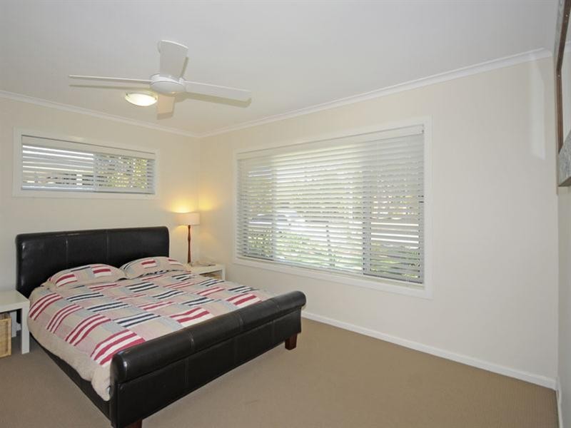 76 Twenty Fifth Avenue, Palm Beach QLD 4221