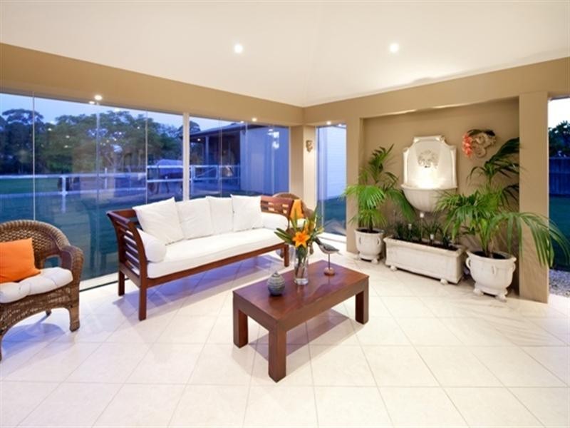 15 Lakeview Drive, Carrara QLD 4211