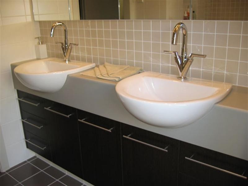 21 Naranga Avenue, Broadbeach Waters QLD 4218