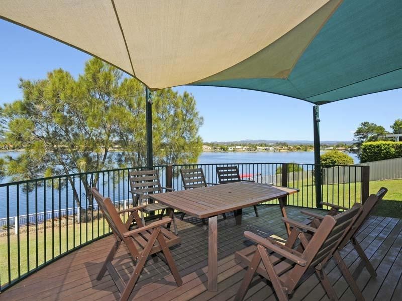 38 Auk Avenue, Burleigh Waters QLD 4220