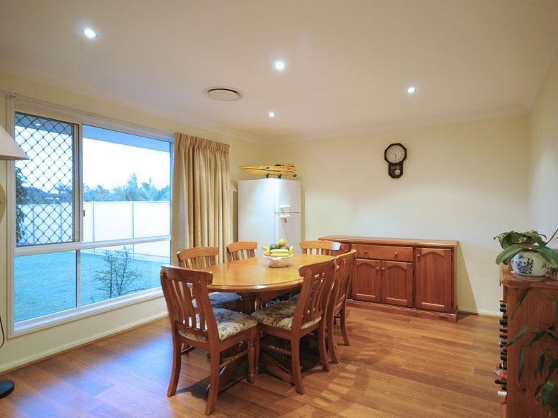 38 Auk Avenue, Burleigh Waters QLD 4220